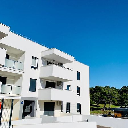 פרמנטורה Apartment Alexandra מראה חיצוני תמונה